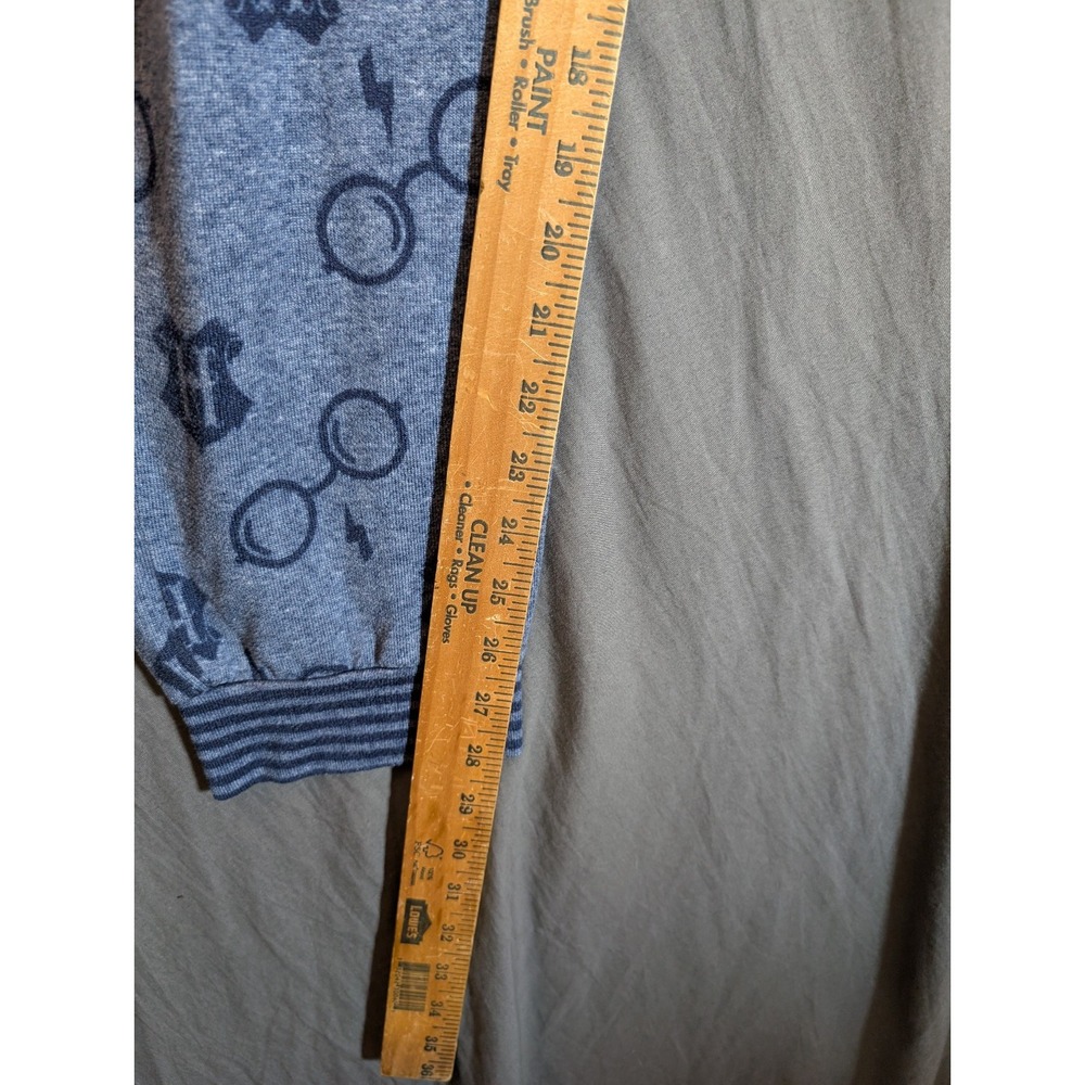 Harry Potter-themed gray jogger pajama Set Size XLarge - Picture 8 of 16